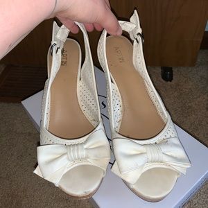 White Wedges with Bow